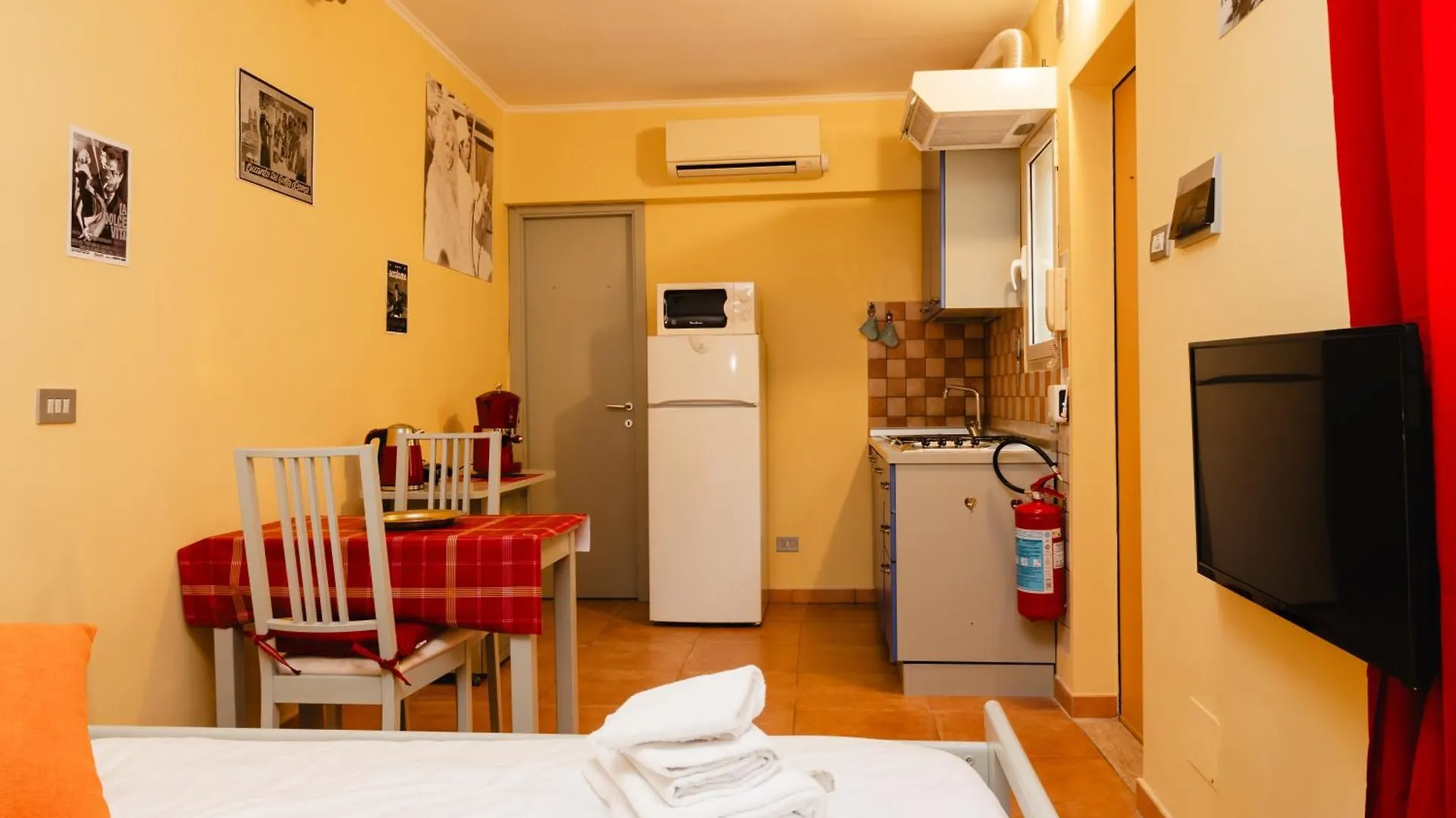 Studio House Da Pasolini A Mastroianni Rome 0*,  Italy